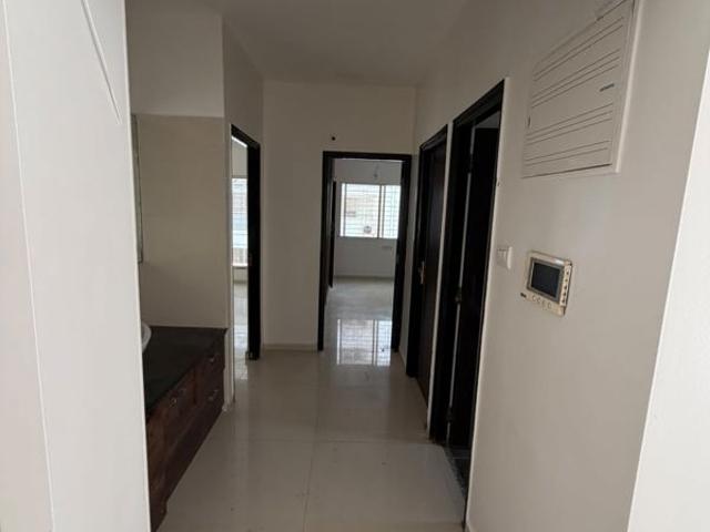 Rental | 2 BHK 1150 Sq.Ft. Apartment in Kapil Malhar Apartment