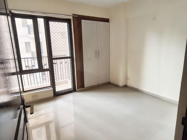 Rental | 2 BHK 1150 Sq.Ft. Apartment in Logix Blossom County