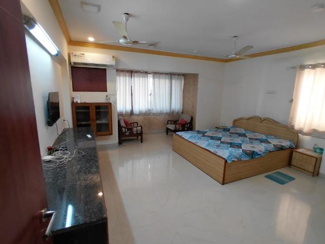 Rental | 2 BHK 1150 Sq.Ft. Apartment in Shelter Arcade