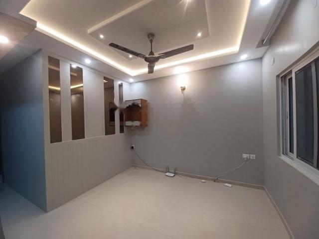 Rental | 2 BHK 1151 Sq.Ft. Apartment in Godrej Aqua