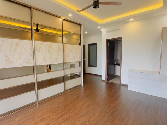 Rental | 2 BHK + 1155 Sq.Ft. Apartment in Mantri Webcity