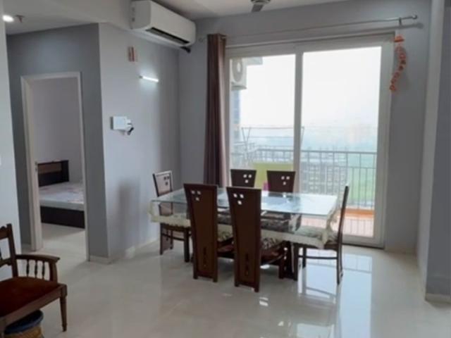 Rental | 2 BHK 1180 Sq.Ft. Apartment in Supertech Hues