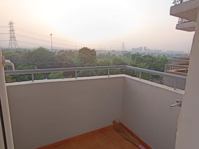 Rental | 2 BHK 1180 Sq.Ft. Apartment in Supertech Hues