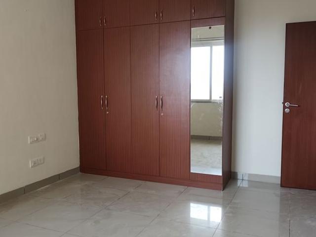 Rental | 2 BHK 11000 Sq.Ft. Apartment in Prestige Royale Gardens