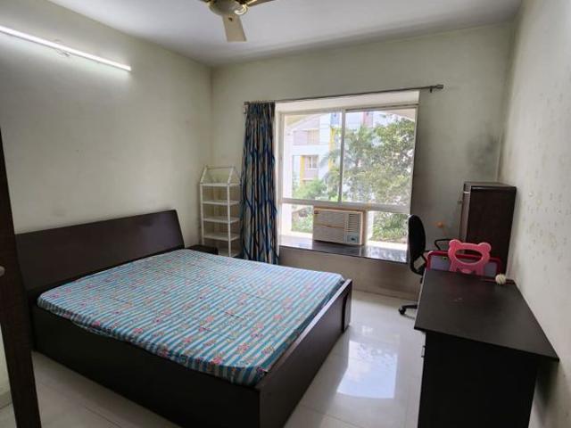 Rental | 2 BHK 1100 Sq.Ft. Apartment in Clover Acropolis