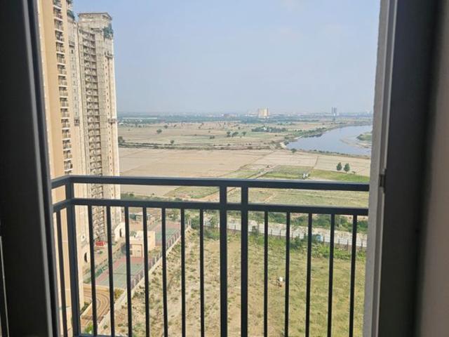 Rental | 2 BHK 1100 Sq.Ft. Apartment in Eldeco Live By The Greens