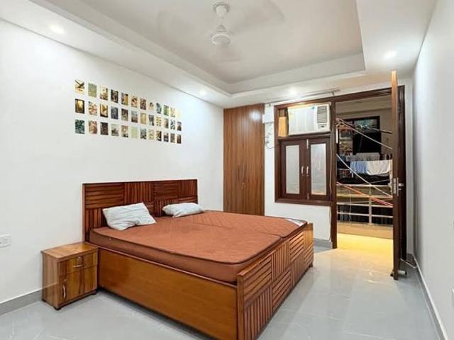Rental | 2 BHK 1100 Sq.Ft. Apartment in Freedom Fighters Enclave