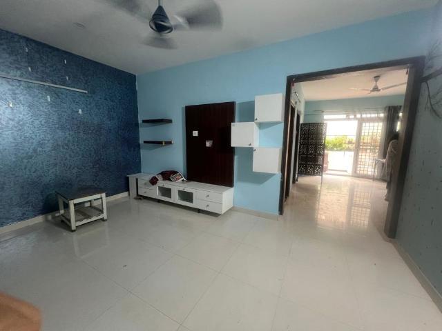 Rental | 2 BHK + 1100 Sq.Ft. Apartment in Mahaveer Amaze