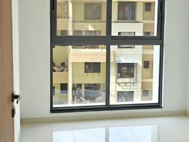 Rental | 2 BHK 1100 Sq.Ft. Apartment in Majestique Signature Towers