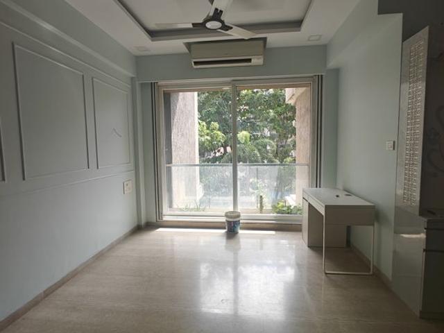Rental | 2 BHK 1100 Sq.Ft. Apartment in Metro The Palms