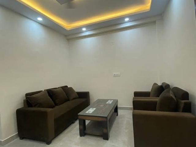 Rental | 2 BHK 1100 Sq.Ft. Apartment in Saket