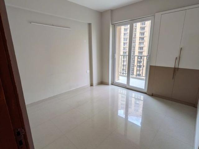 Rental | 2 BHK 1100 Sq.Ft. Apartment in Sector 150
