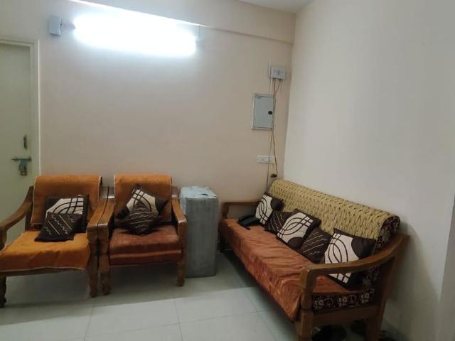 Rental | 2 BHK 1100 Sq.Ft. Apartment in Shre Banke Bihari