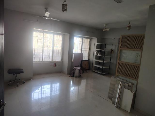 Rental | 2 BHK 1100 Sq.Ft. Apartment in Raheja Vistas Phase 1