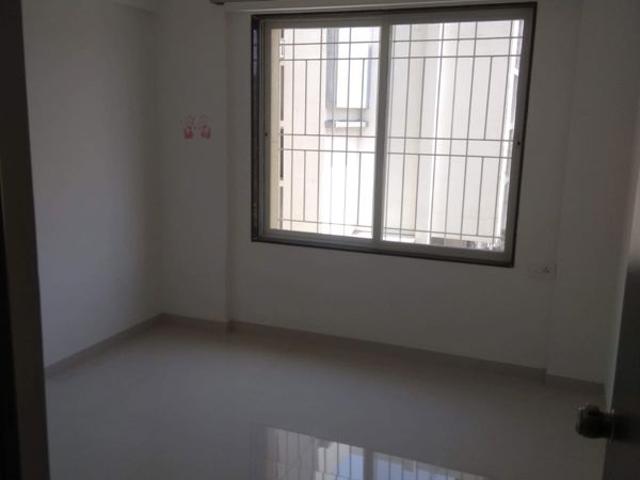 Rental | 2 BHK 1100 Sq.Ft. Apartment in Trimurti Elina