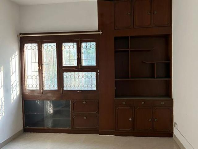 Rental | 2 BHK 1100 Sq.Ft. Apartment in Vasant Kunj