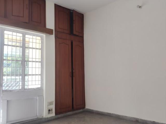Rental | 2 BHK 1100 Sq.Ft. Apartment in Vasant Kunj