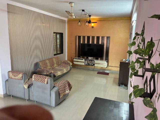 Rental | 2 BHK 1100 Sq.Ft. Apartment in Vastuvihar Celebration