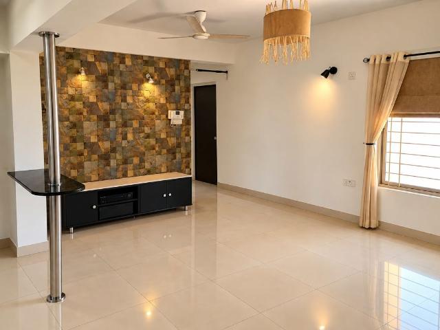 Rental | 2 BHK 1100 Sq.Ft. Apartment in Venkatesh Bhoomi Spring Town Phase I