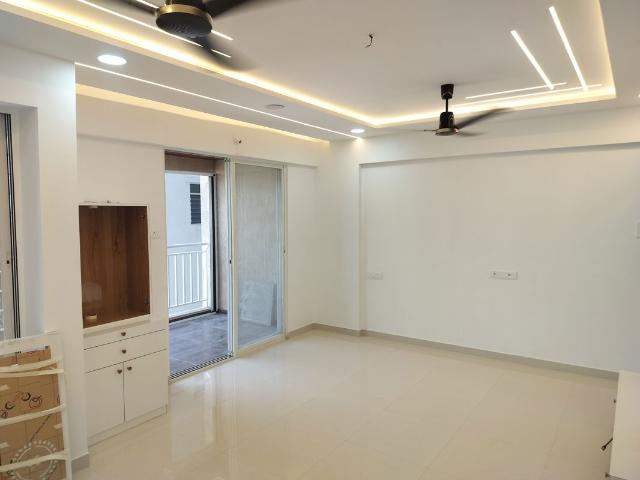 Rental | 2 BHK + 1120 Sq.Ft. Apartment in Goel Ganga Aurum Park