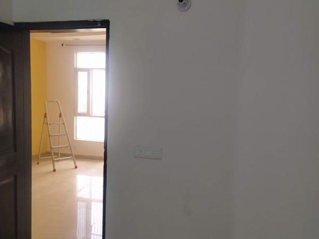 Rental | 2 BHK + 1135 Sq.Ft. Apartment in Prateek Wisteria