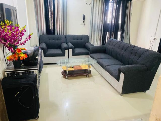 Rental | 2 BHK 1250 Sq.Ft. Apartment in Green Valley CHS