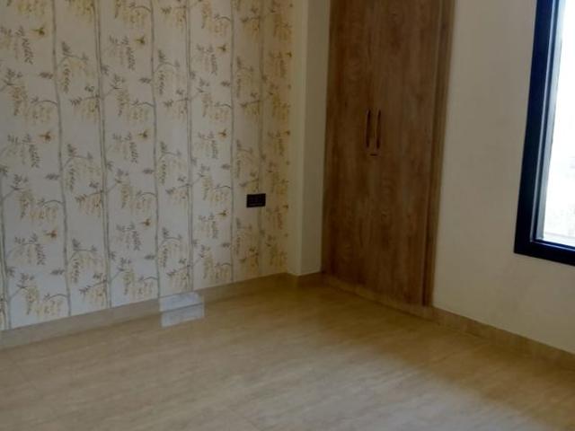 Rental | 2 BHK 1250 Sq.Ft. Apartment in Ireo Uptown