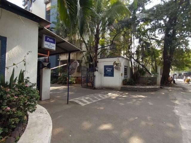 Rental | 2 BHK 1250 Sq.Ft. Apartment in Jalvaiyu Vihar