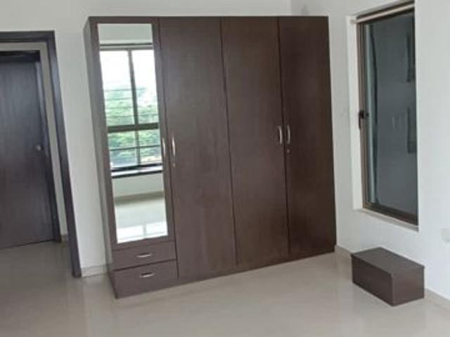 Rental | 2 BHK 1250 Sq.Ft. Apartment in Oberoi Realty Woods