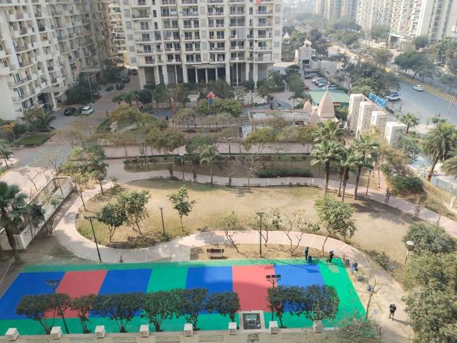 Rental | 2 BHK + 1250 Sq.Ft. Apartment in Mahagun Moderne