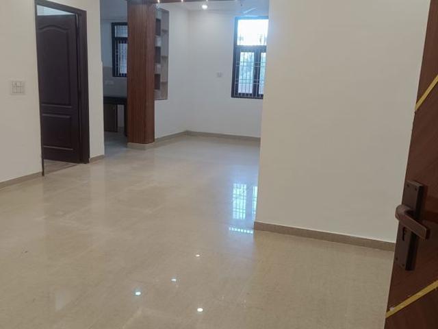 Rental | 2 BHK 1250 Sq.Ft. Apartment in VVIP Mangal