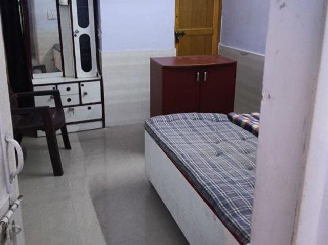 Rental | 2 BHK 1250 Sq.Ft. Independent House in Arun Vihar Sector 37