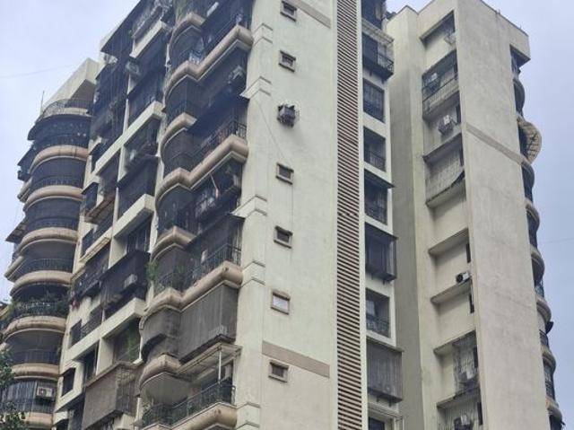Rental | 2 BHK 1260 Sq.Ft. Apartment in Hari Complex