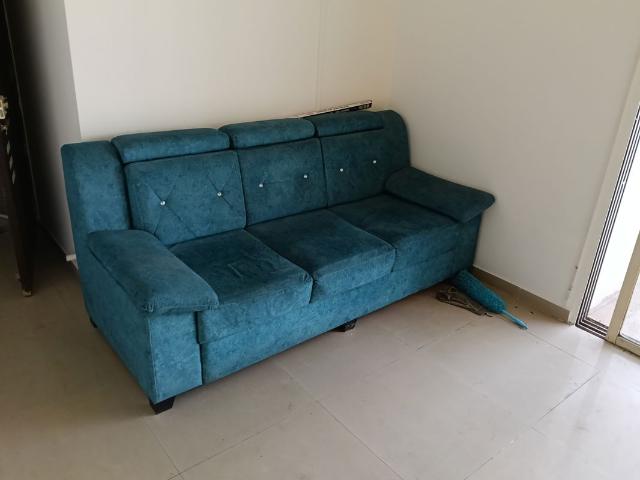 Rental | 2 BHK 1270 Sq.Ft. Apartment in Giriraj Maxima
