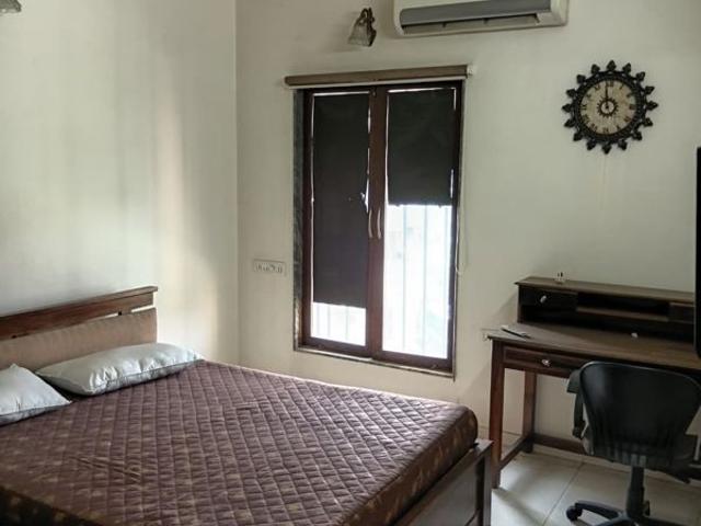 Rental | 2 BHK 1279 Sq.Ft. Apartment in Ganga Platino