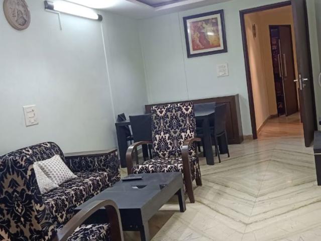 Rental | 2 BHK 1200 Sq.Ft. Apartment in Colaba