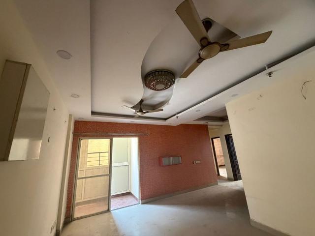 Rental | 2 BHK 1200 Sq.Ft. Apartment in Aims Golf City