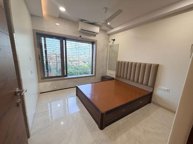 Rental | 2 BHK 1200 Sq.Ft. Apartment in Bandra West