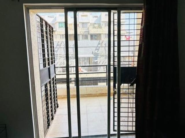Rental | 2 BHK 1200 Sq.Ft. Apartment in Lotus Enclave