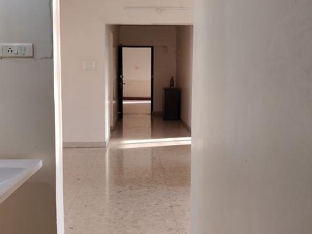 Rental | 2 BHK + 1200 Sq.Ft. Apartment in Magarpatta City Roystonea