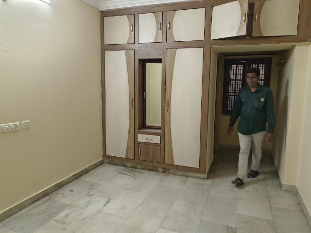 Rental | 2 BHK 1200 Sq.Ft. Apartment in Manasa Mansion Moti Nagar