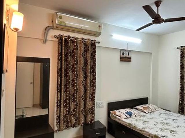 Rental | 2 BHK 1200 Sq.Ft. Apartment in NSG The Royal Mirage