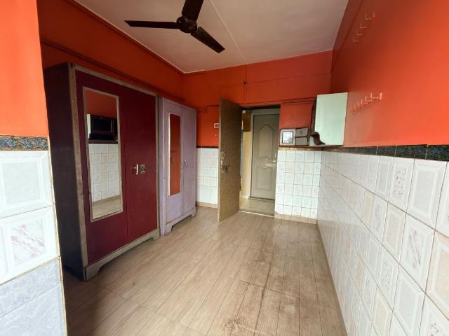 Rental | 2 BHK 1200 Sq.Ft. Apartment in Safal Ganga CHS