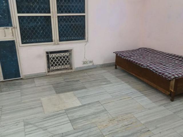Rental | 2 BHK 1200 Sq.Ft. Apartment in Shipra Suncity
