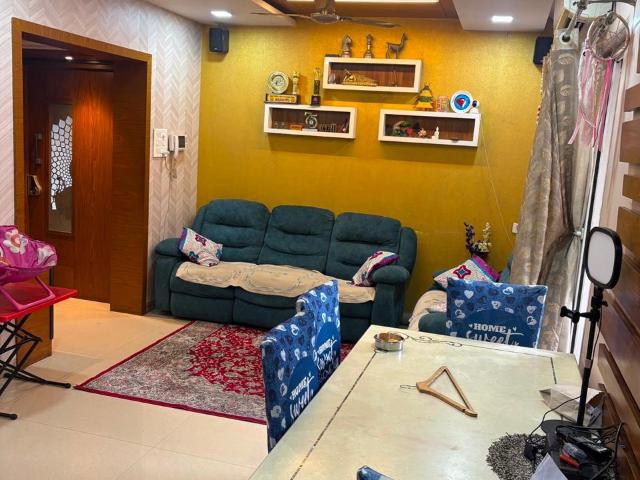 Rental | 2 BHK 1200 Sq.Ft. Apartment in Paradise Sai Mannat