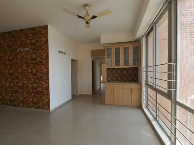 Rental | 2 BHK 1200 Sq.Ft. Apartment in Pioneer Park Phase 1