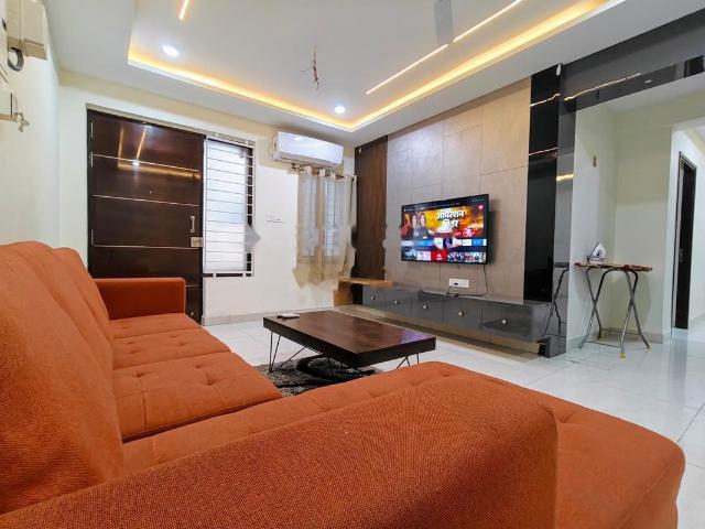 Rental | 2 BHK 1200 Sq.Ft. Apartment in Vahe Landmark