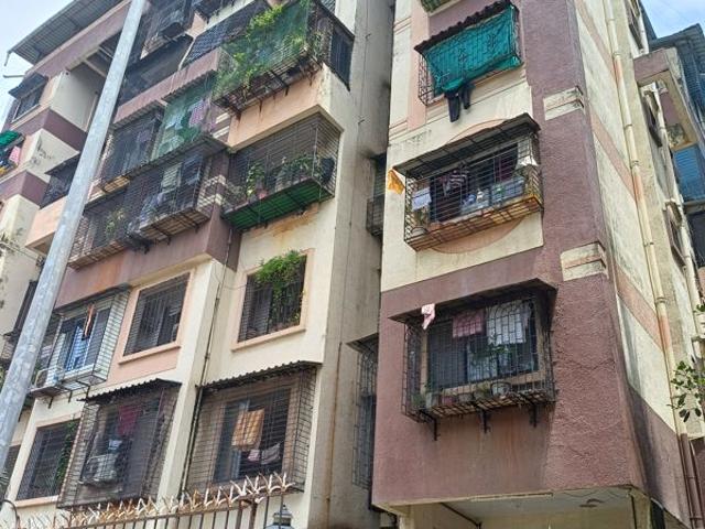 Rental | 2 BHK 1200 Sq.Ft. Apartment in Vakratund CHS