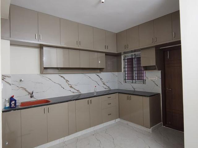 Rental | 2 BHK + 1200 Sq.Ft. Apartment in Vandana Flora