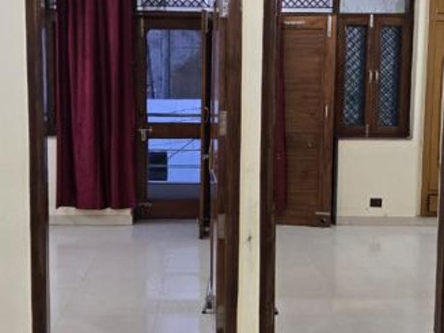 Rental | 2 BHK 1200 Sq.Ft. Independent House in RWA Apartments Sector 41